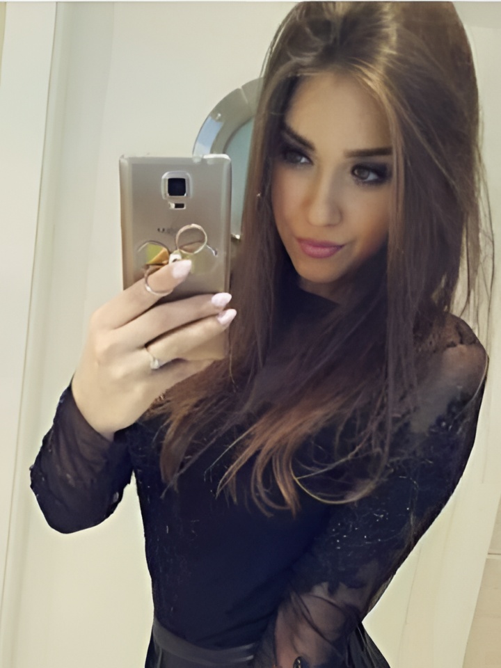 Аврора привлекательная девушка из Пестово цена от 3000 руб