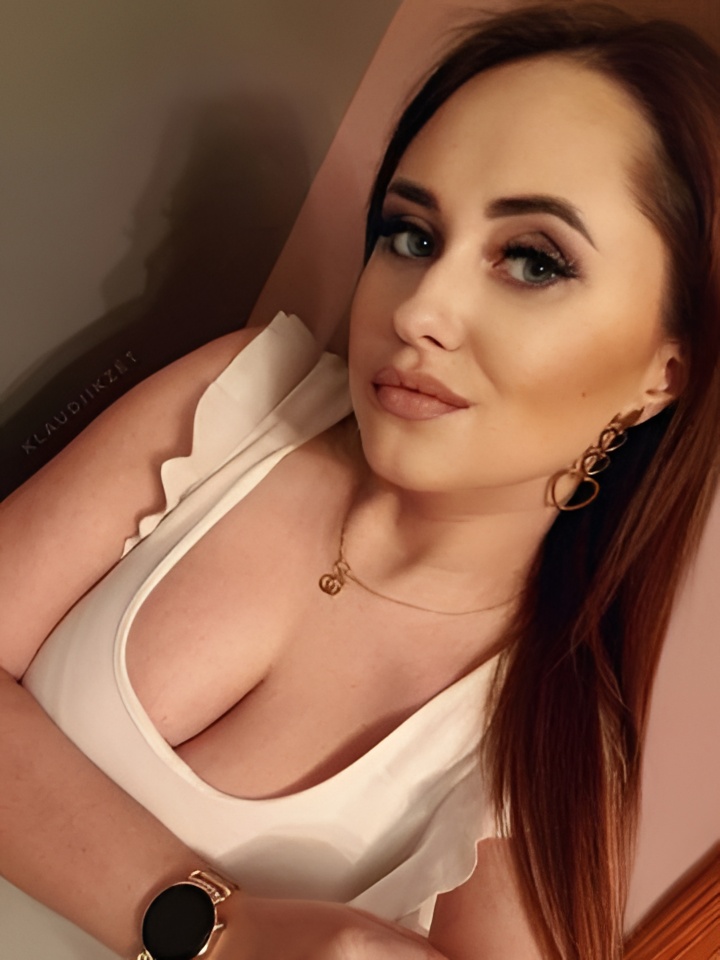 Елена привлекальеная девушка из Пестово цена от 4000 руб