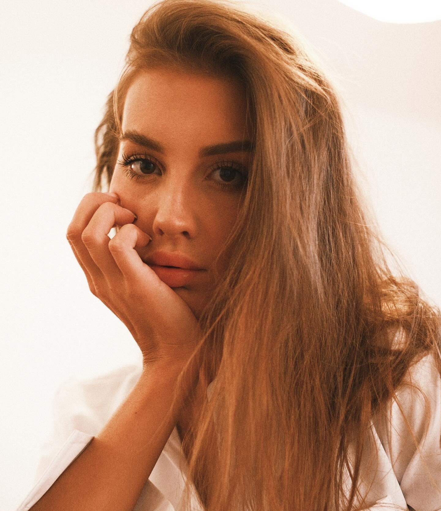 Ангелина привлекальеная девушка из Пестово цена от 4000 руб