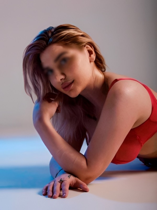 Наташа привлекательная девушка из Пестово цена от 10000 руб