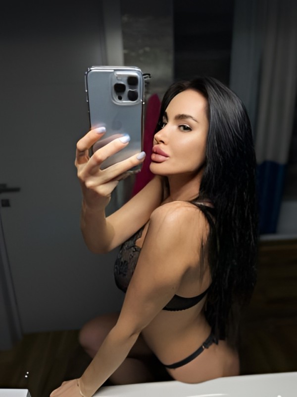 Розалия привлекательная девушка из Пестово цена от 4000 руб