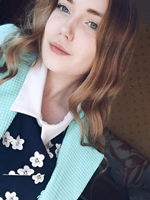 Юна привлекательная девушка из Пестово цена от 3000 руб