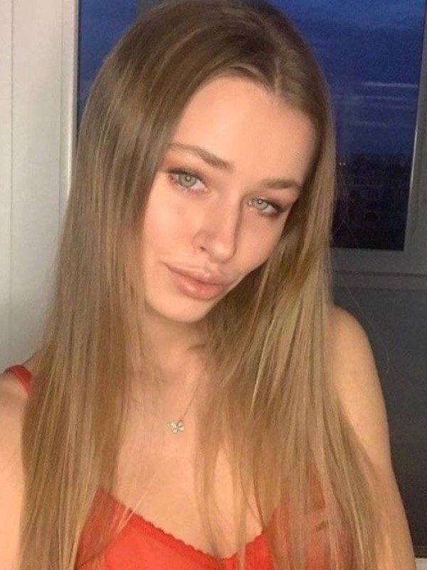 Лада привлекательная девушка из Пестово цена от 3000 руб