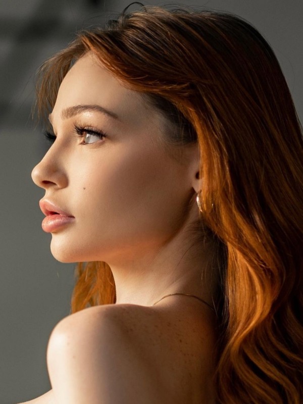 Катерина привлекательная девушка из Пестово цена от 5000 руб